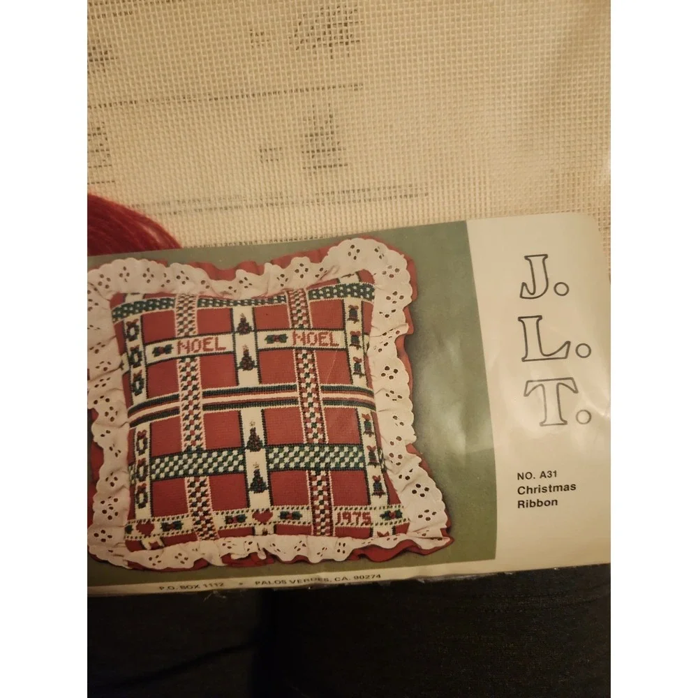 Vtg Needlepoint Kit J.L.T.  #A32 Christmas Ribbon Pillow Un-open‎ Kit 12 X 12